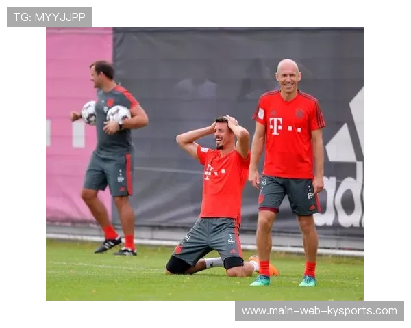 拜仁攻守衔接训练更紧凑，打造新赛季锋线利器