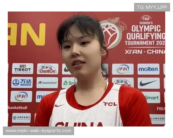 李月汝自拍登热搜,球迷送祝福期待回归,李月汝专访